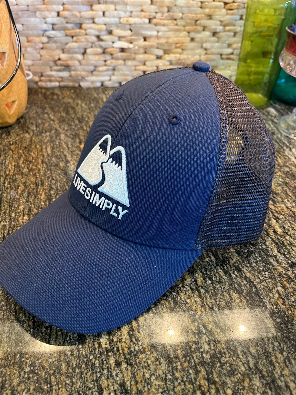 Live, simply Patagonia hat adjustable